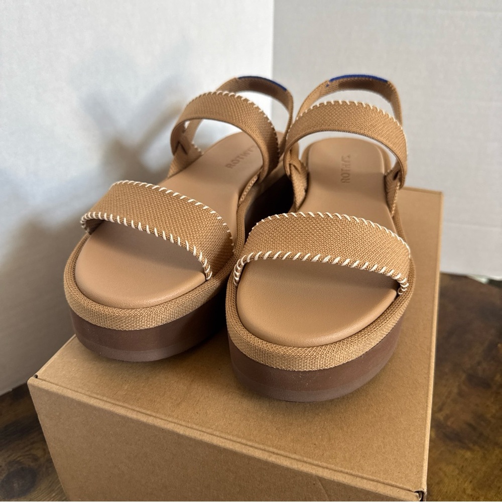 Rothy's The Lightweight Wedge Sandal Wren Whipstitch Tan Khaki Size 8.5 New